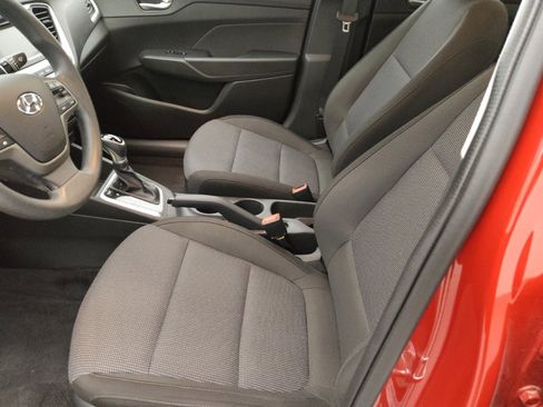 Used 2022 Hyundai Accent SE image 17