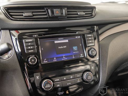 Used 2021 Nissan Rogue Sport SV image 27