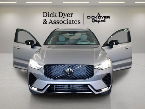 New 2026 Volvo XC60 B5 Plus w/ Protection Package Premier image 4