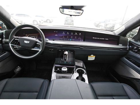 New 2026 Cadillac Escalade IQL Luxury image 9