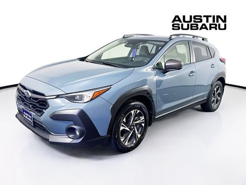 Used 2024 Subaru Crosstrek 2.0i Premium AWD/4WD image 3