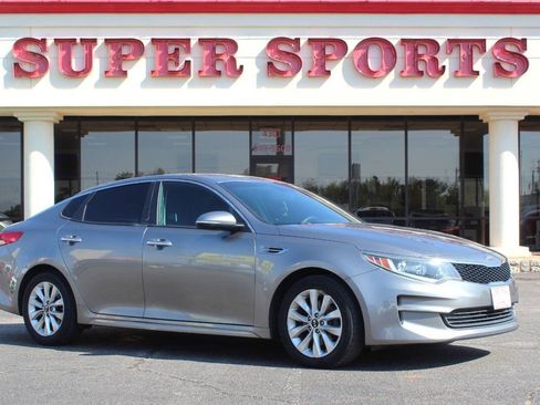 Used 2017 Kia Optima LX w/ Option Group 014 FWD image 1