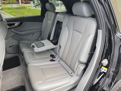Used 2019 Audi Q7 2.0T Premium Plus w/ Premium Plus Package AWD/4WD image 29