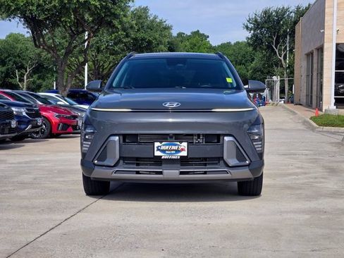 Certified 2025 Hyundai Kona Limited AWD/4WD image 2
