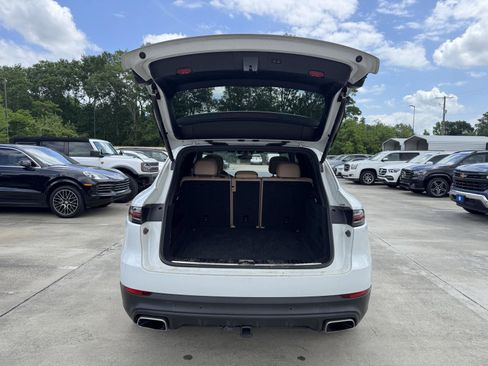 Used 2020 Porsche Cayenne image 22