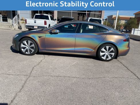 Used 2020 Tesla Model S Long Range Plus image 11