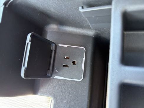 Used 2023 GMC Sierra 1500 Denali w/ Denali Reserve Package AWD/4WD image 47