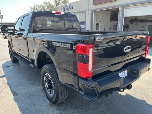 Used 2024 Ford F250 Lariat w/ Lariat Ultimate Package AWD/4WD image 7