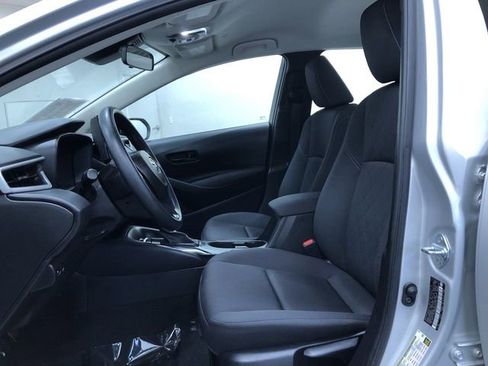 Used 2025 Toyota Corolla LE image 19