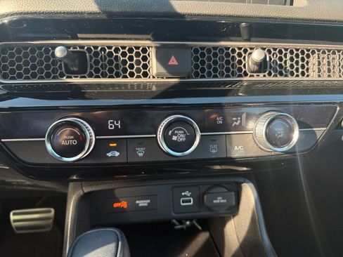 Used 2023 Honda Civic Sport image 26