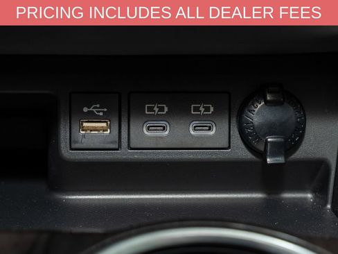 Used 2023 Toyota Highlander Limited FWD image 18