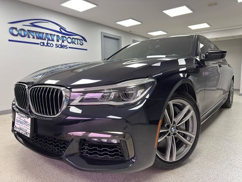 Used 2019 BMW 750i xDrive w/ M Sport Package AWD/4WD image 1
