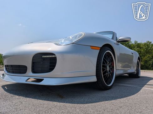 Used 2004 Porsche 911 Carrera 4S image 4