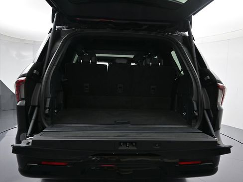 New 2026 Lincoln Navigator Reserve AWD/4WD image 26