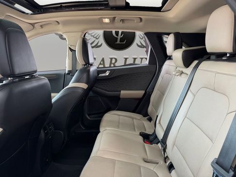 Used 2020 Ford Escape Titanium AWD/4WD image 13