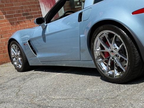 Used 2012 Chevrolet Corvette Z06 w/ 2LZ Preferred Equipment Group image 28