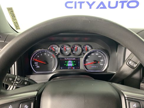Used 2022 Chevrolet Silverado 1500 Custom w/ Safety Confidence Package AWD/4WD image 21