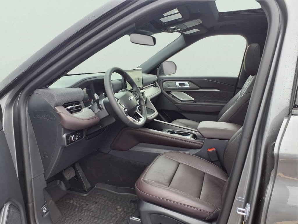 New 2027 Ford Explorer Platinum w/ LUX Leather Package AWD/4WD image 18