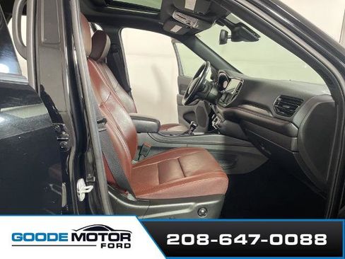 Used 2023 Dodge Durango GT image 25