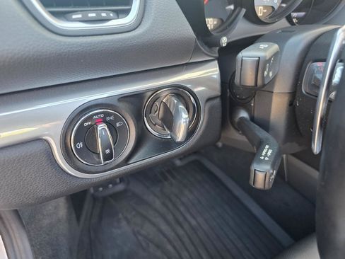 Used 2018 Porsche 718 Boxster S RWD image 37