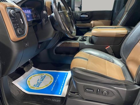 Used 2021 Chevrolet Silverado 2500 High Country w/ Z71 Off-Road Package image 8