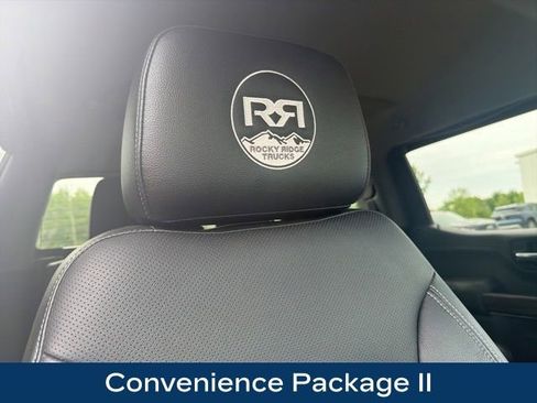 Used 2020 Chevrolet Silverado 1500 RST AWD/4WD image 4