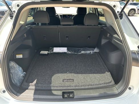 Used 2025 Volkswagen Tiguan S image 37