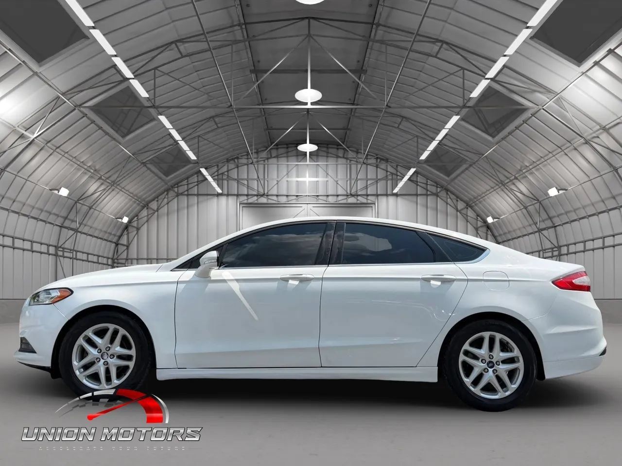 Used 2014 Ford Fusion SE FWD image 8