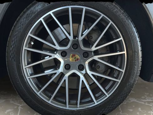 Used 2019 Porsche Cayenne S AWD/4WD image 14