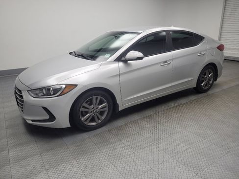 Used 2018 Hyundai Elantra SEL image 2