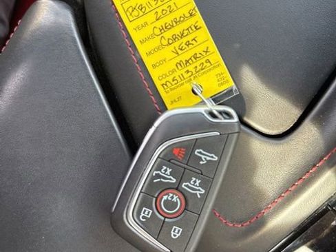 Used 2021 Chevrolet Corvette Stingray Premium Conv w/ Z51 Performance Package RWD image 9
