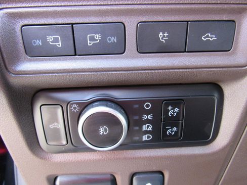 Used 2024 Ford F150 King Ranch AWD/4WD image 15