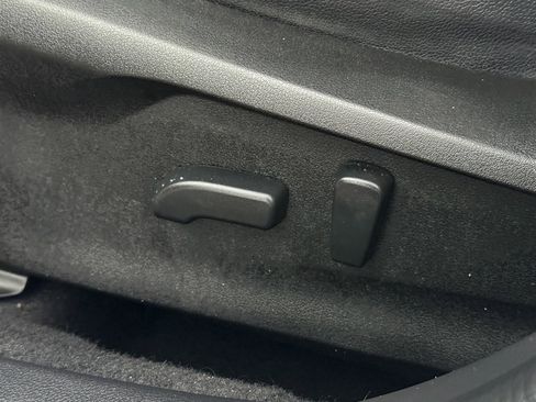 Certified 2020 Subaru Crosstrek 2.0i Limited image 14