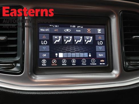 Used 2022 Dodge Challenger SXT image 19