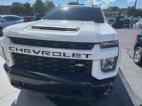Used 2022 Chevrolet Silverado 2500 Custom w/ Gooseneck/5TH Wheel Package AWD/4WD image 2