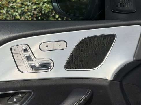 Used 2024 Mercedes-Benz GLE 450e 4MATIC image 24