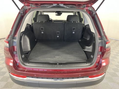 Used 2023 Jeep Grand Cherokee Laredo image 26