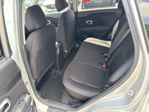 Used 2019 Kia Soul FWD image 14