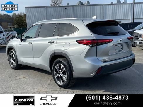 Used 2021 Toyota Highlander XLE image 5