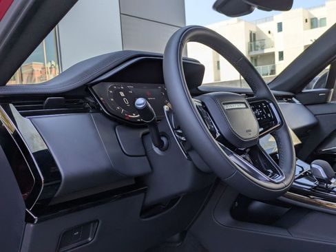 New 2025 Land Rover Range Rover Sport SE image 4