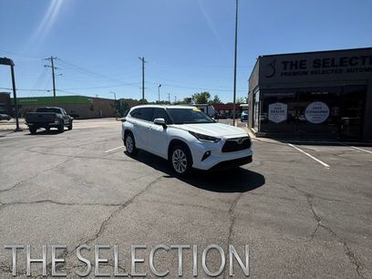 Used 2022 Toyota Highlander Limited