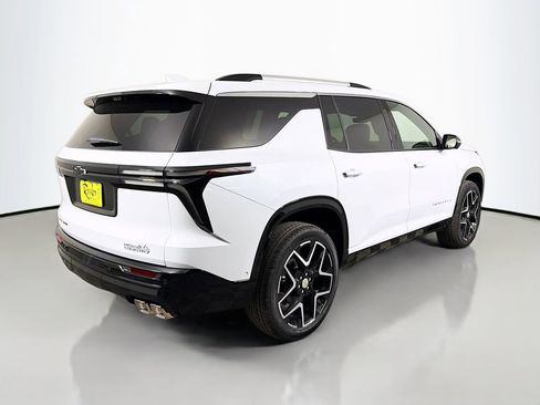 New 2026 Chevrolet Traverse High Country w/ LPO, Floor Liner Package image 5