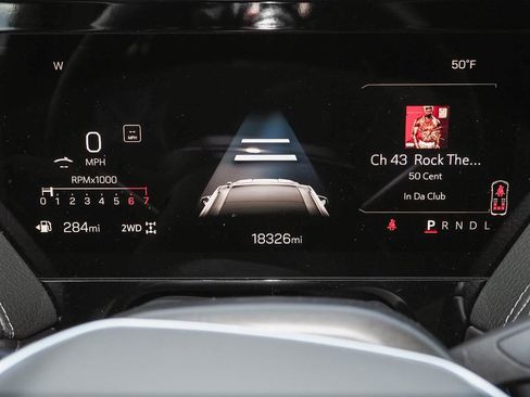 Used 2025 GMC Yukon XL Denali image 16