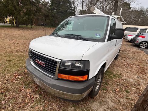 Used 2017 GMC Savana 2500 image 4