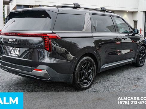 Used 2025 Kia Carnival SX Prestige image 6