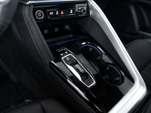 New 2025 Audi Q5 Premium Plus image 10