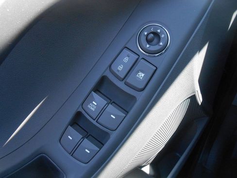 Used 2012 Hyundai Elantra GLS FWD image 15