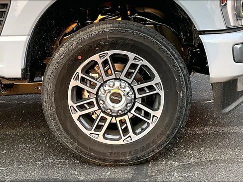 New 2025 Ford F350 Platinum w/ Platinum Plus Package image 12