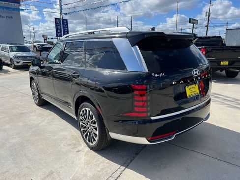 New 2026 Hyundai Palisade Calligraphy FWD image 5