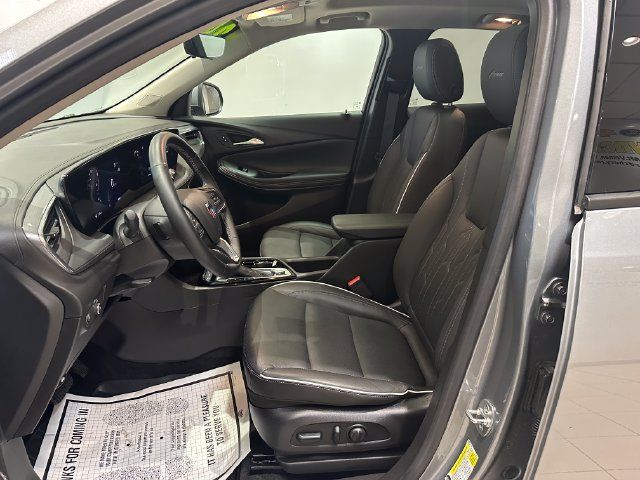 Used 2024 Buick Encore GX Avenir w/ Avenir Technology Package AWD/4WD image 6